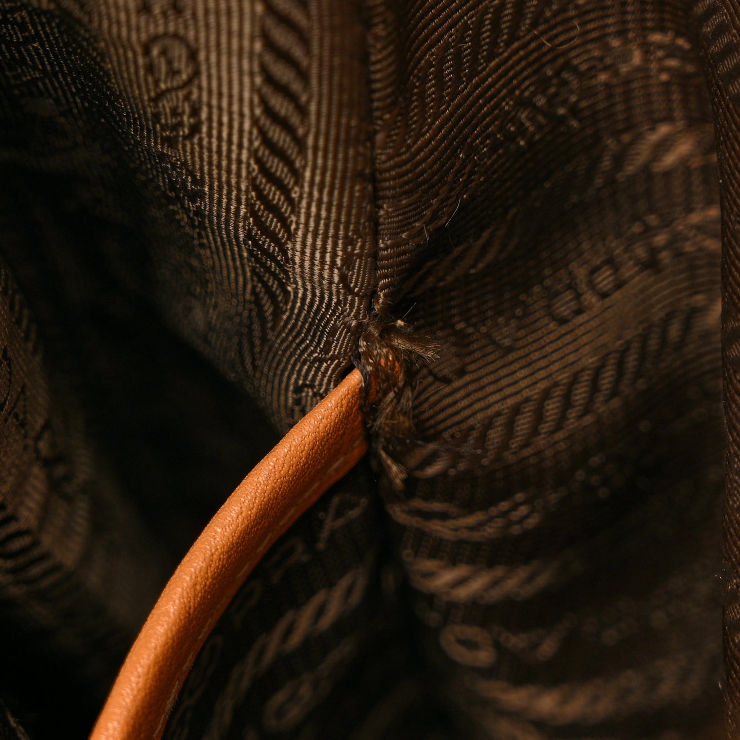 Vitello Daino Side Zip Shopper Tote Caramel