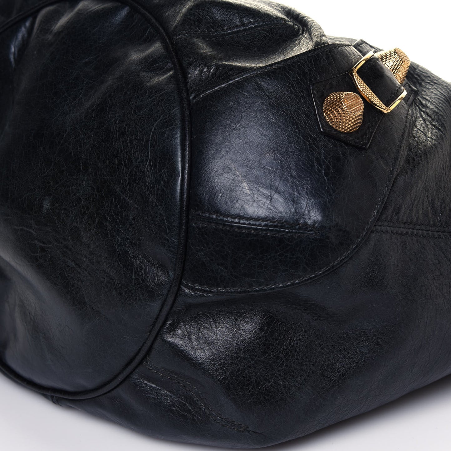 Agneau Giant 21 Gold Hardware Pompon Black
