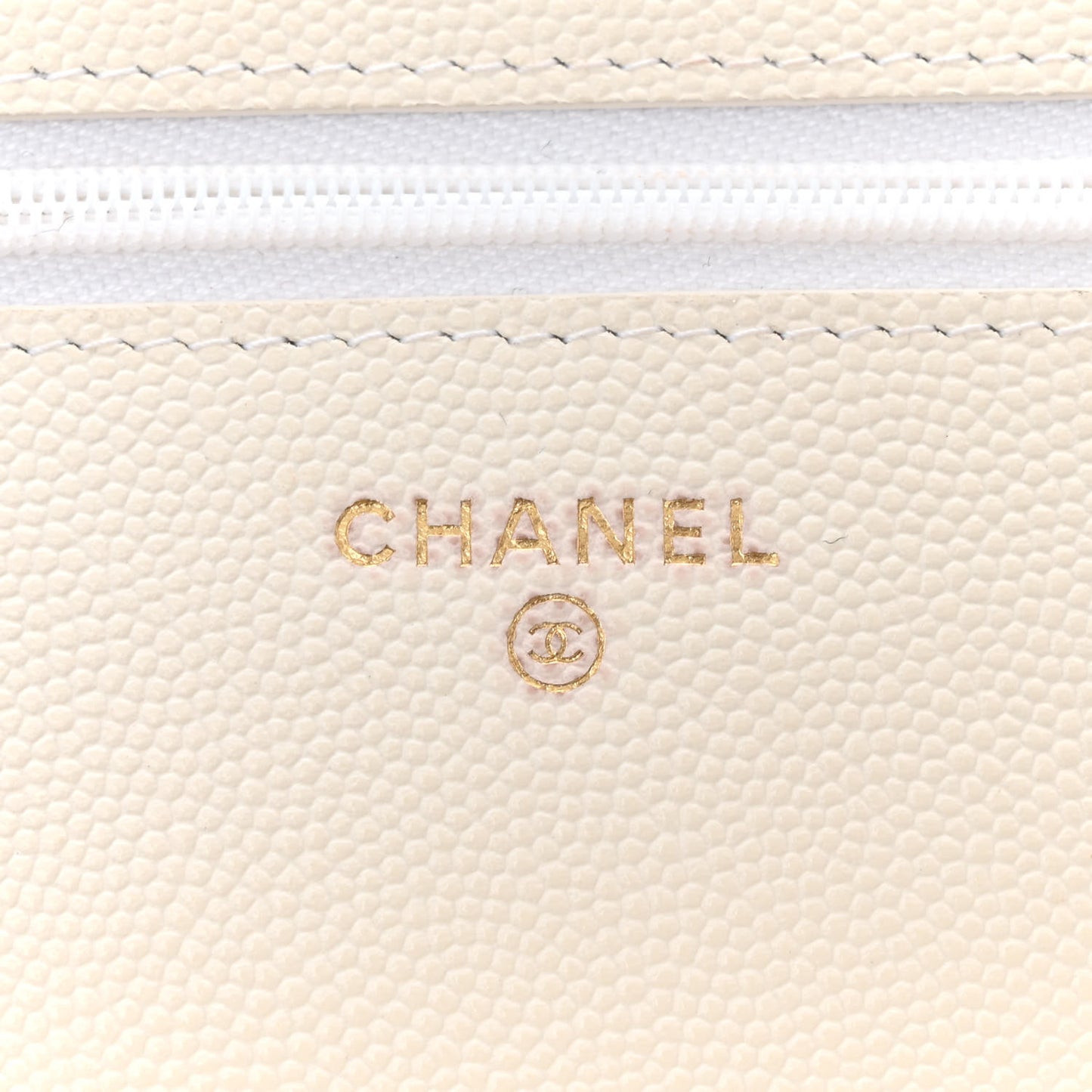 Caviar Quilted Wallet on Chain WOC White