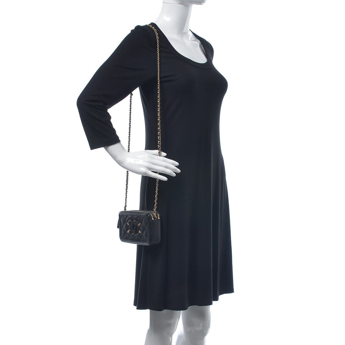 Caviar Quilted CC Filigree Clutch With Chain Black