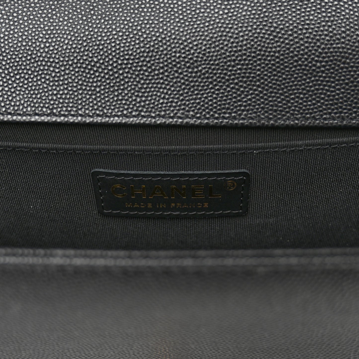 Caviar Quilted Medium Boy Flap Black