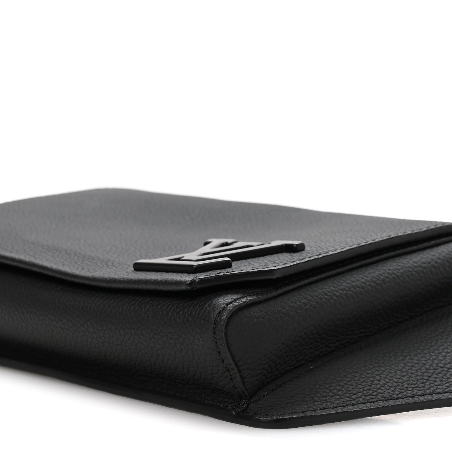 Grained Calfskin Aerogram Takeoff Sling Black