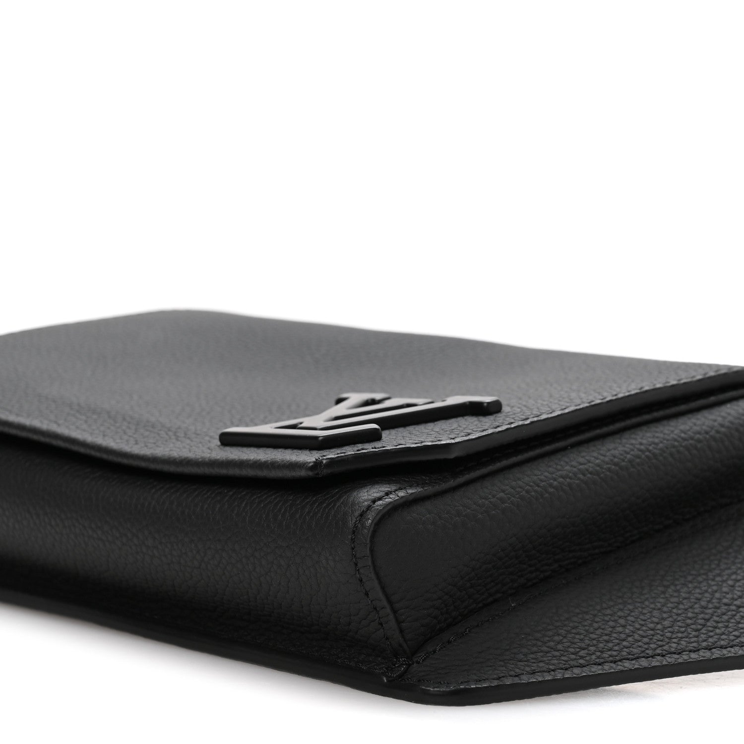 Louis Vuitton Grained Calfskin Aerogram Takeoff Sling Black 9 of 9