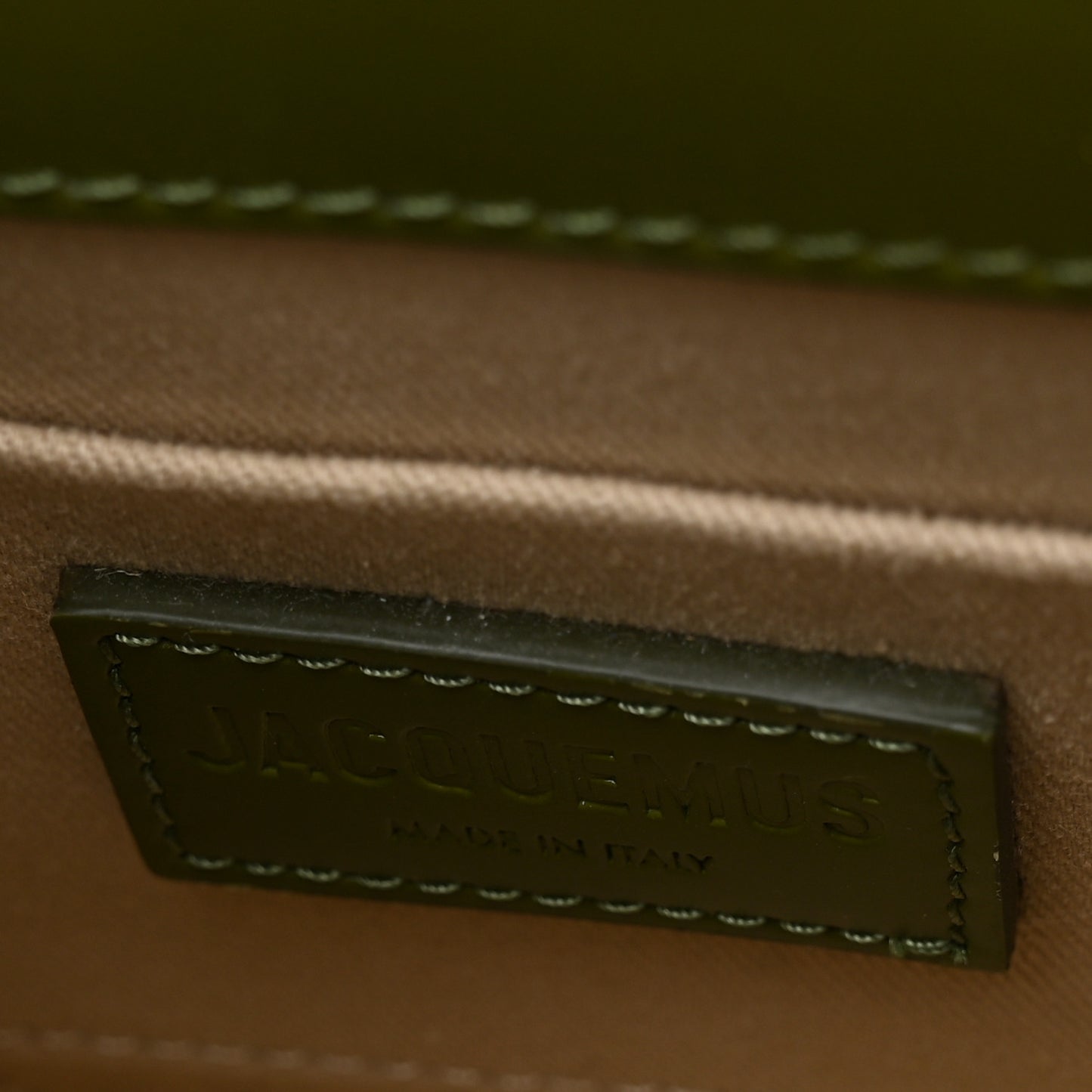 Smooth Calfskin Raffia Le Chiquito Moyen Corado Khaki