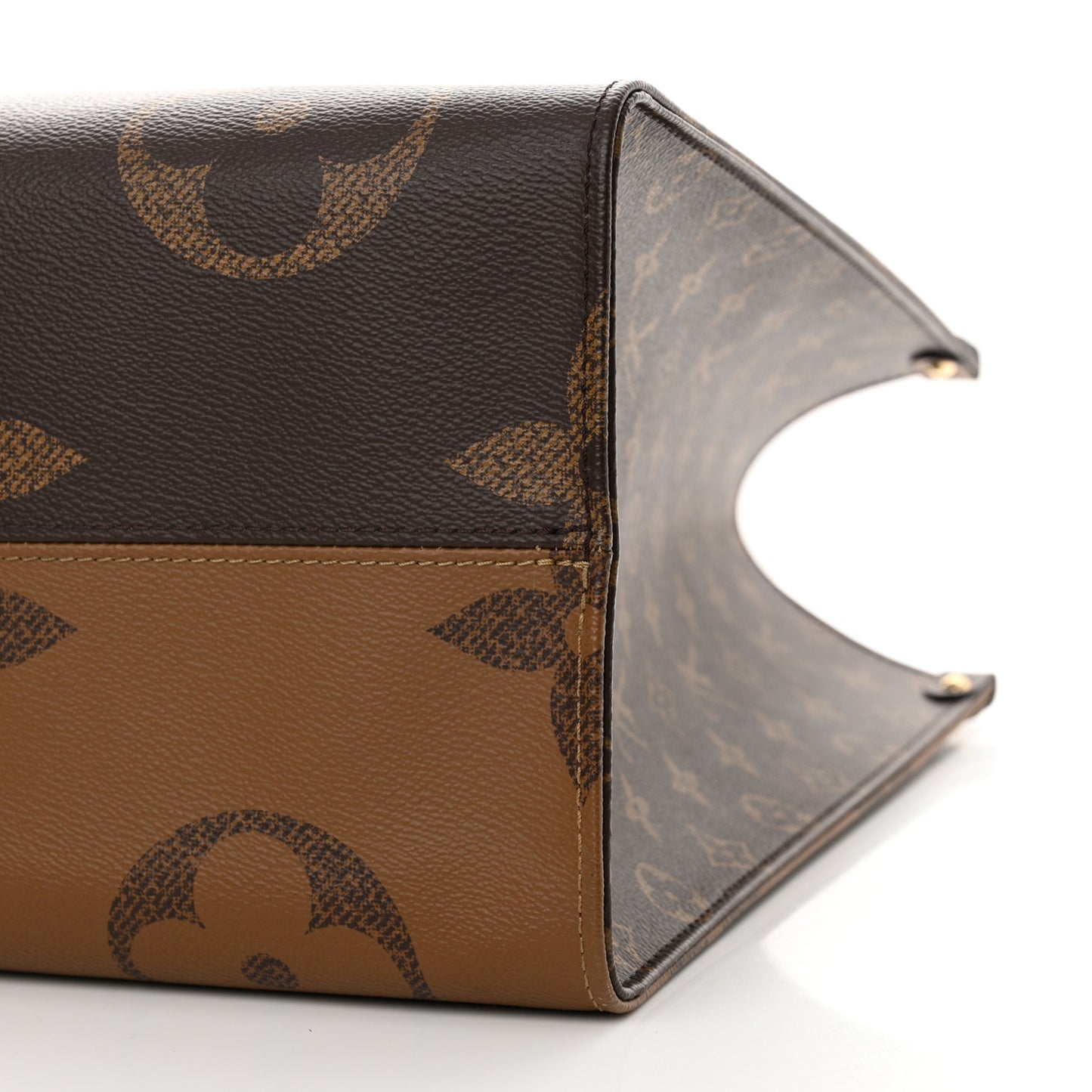 Reverse Monogram Giant Onthego GM