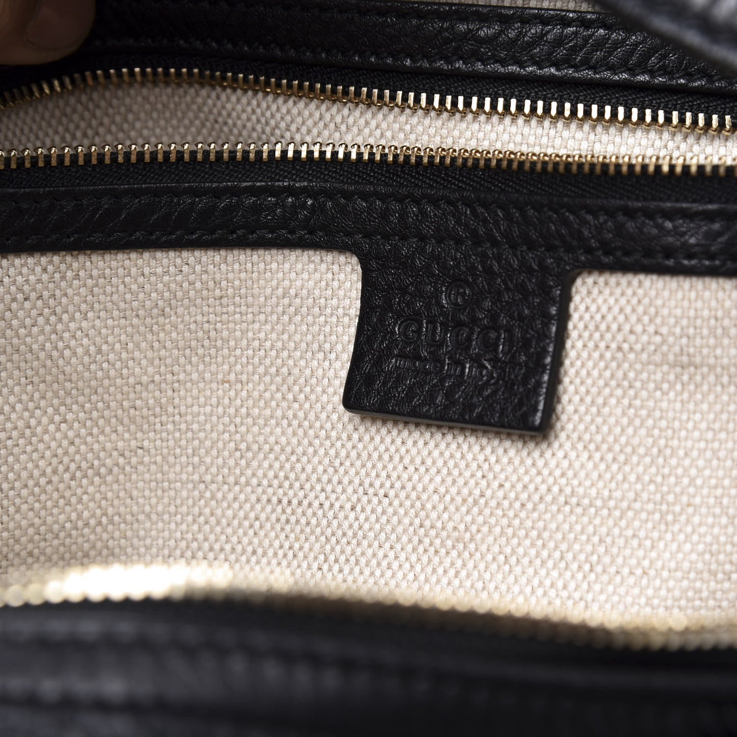 Pebbled Calfskin Large Soho Hobo Black