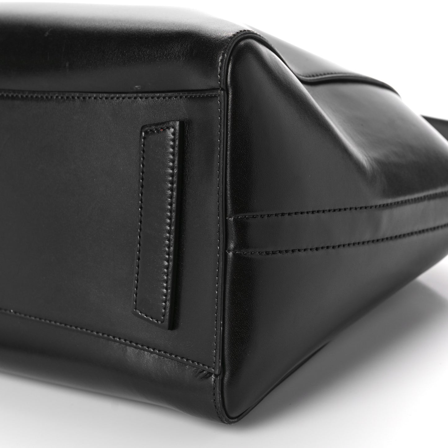 Shiny Lord Calfskin Medium Antigona Black