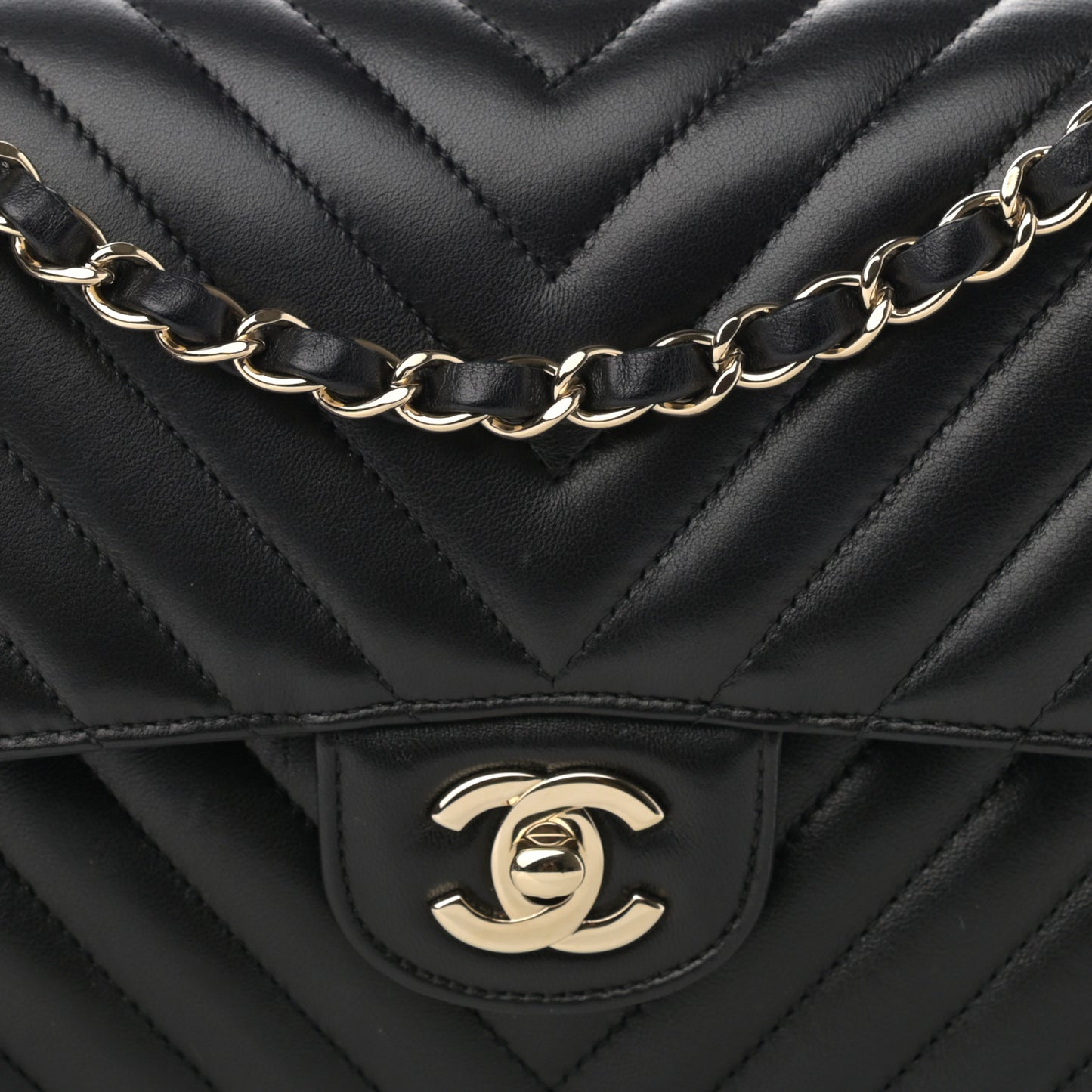 Lambskin Chevron Quilted Medium Double Flap Black