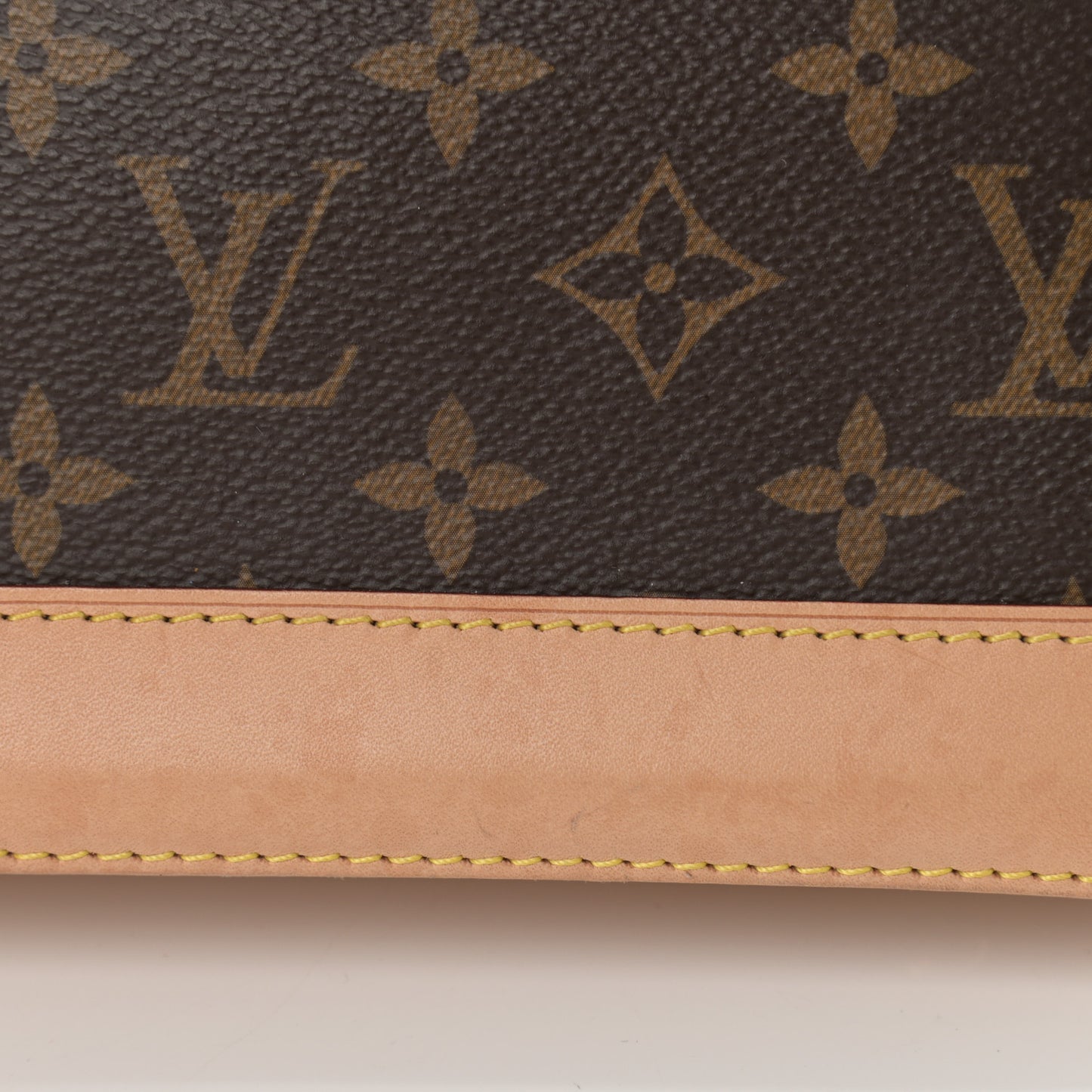Monogram Alma BB
