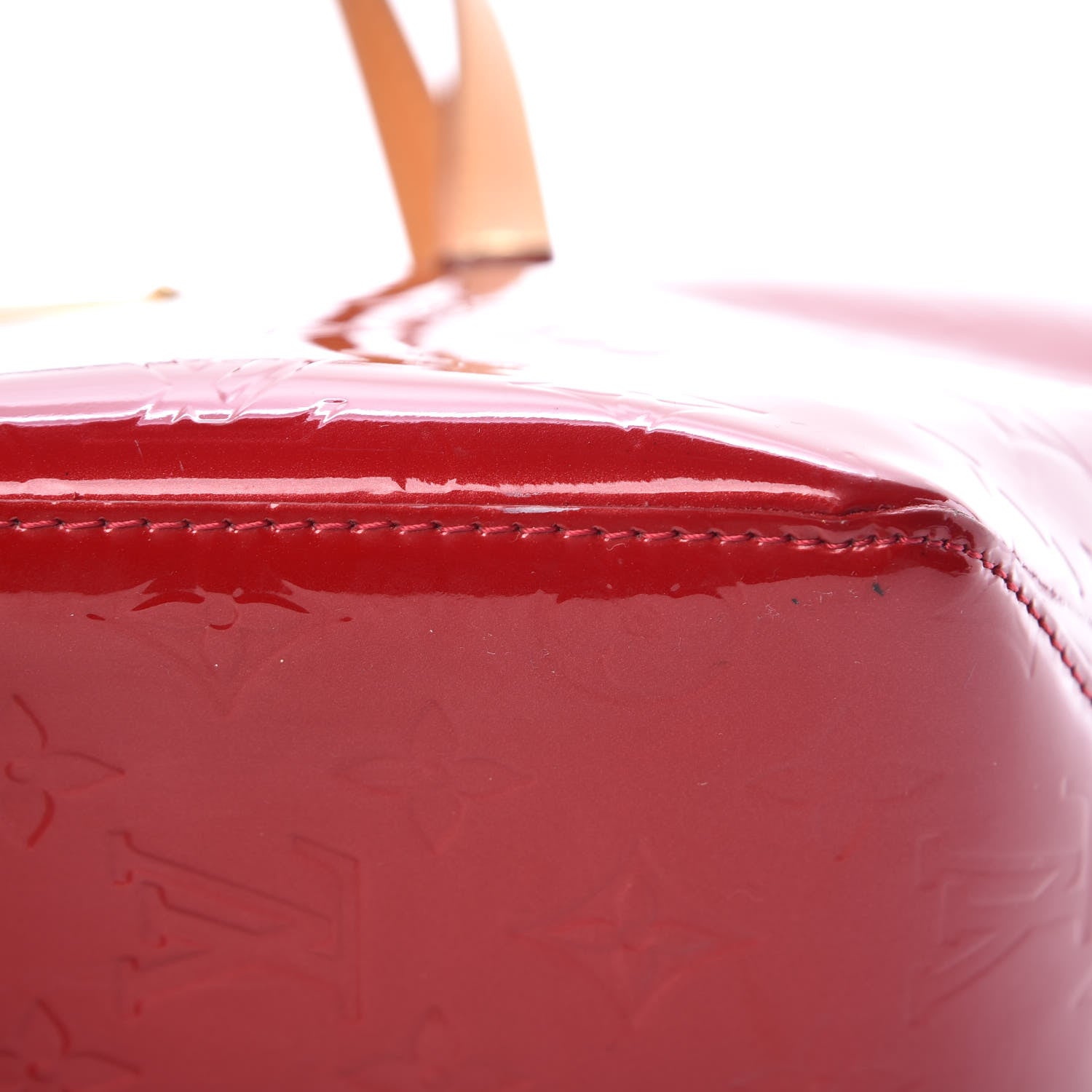 Louis Vuitton Vernis Bellevue PM Pomme D'Amour 19 of 19