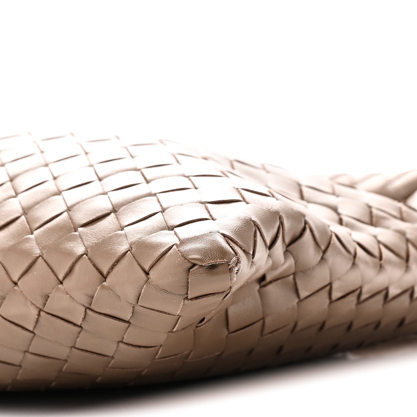 Calfskin Intrecciato Small Hop Pinecone
