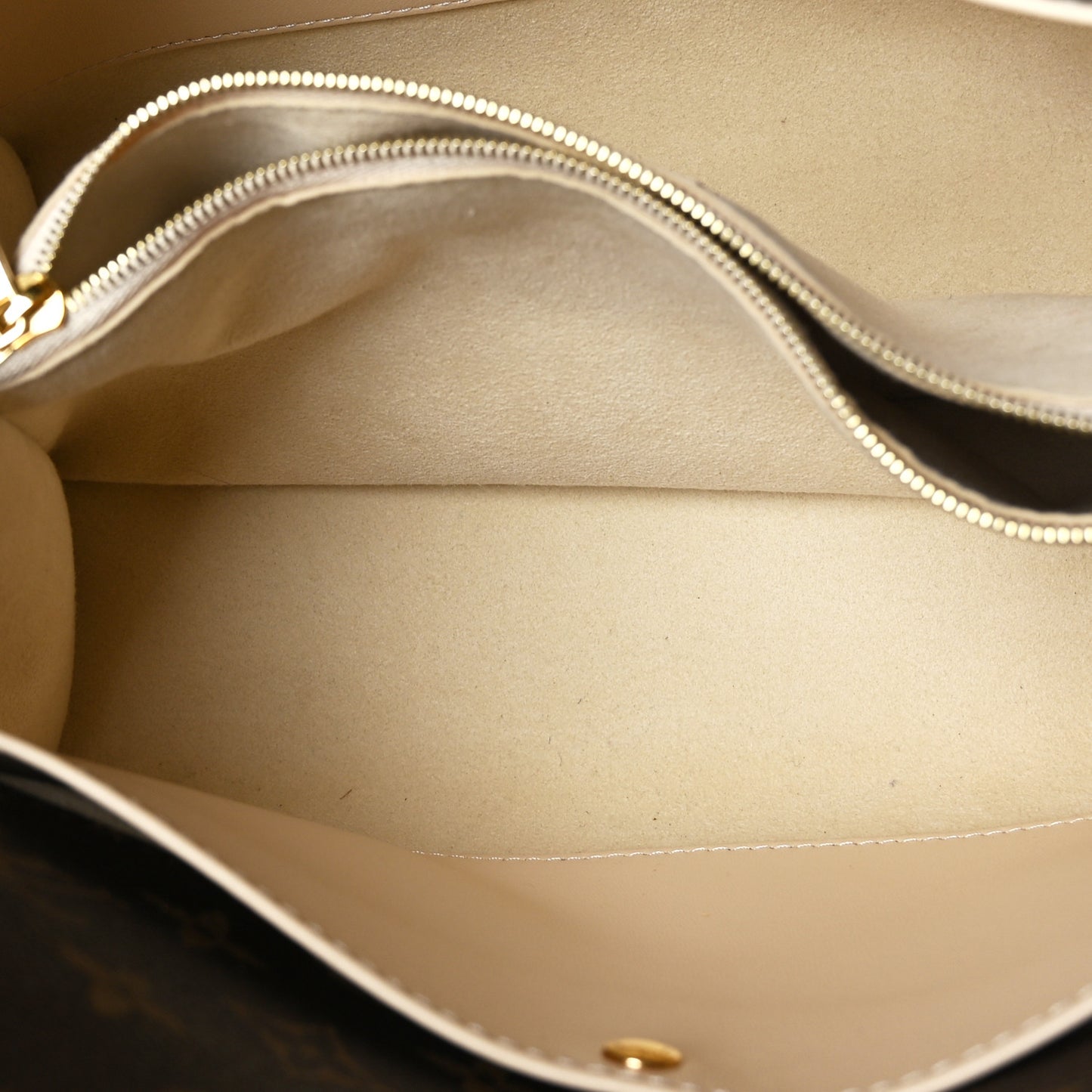 Grained Calfskin Monogram Double V Creme