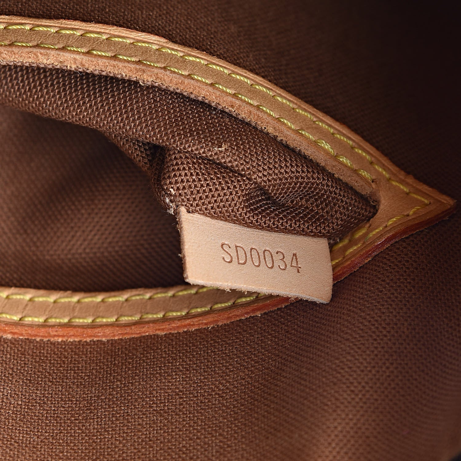 Louis Vuitton Monogram Alma PM 7 of 20