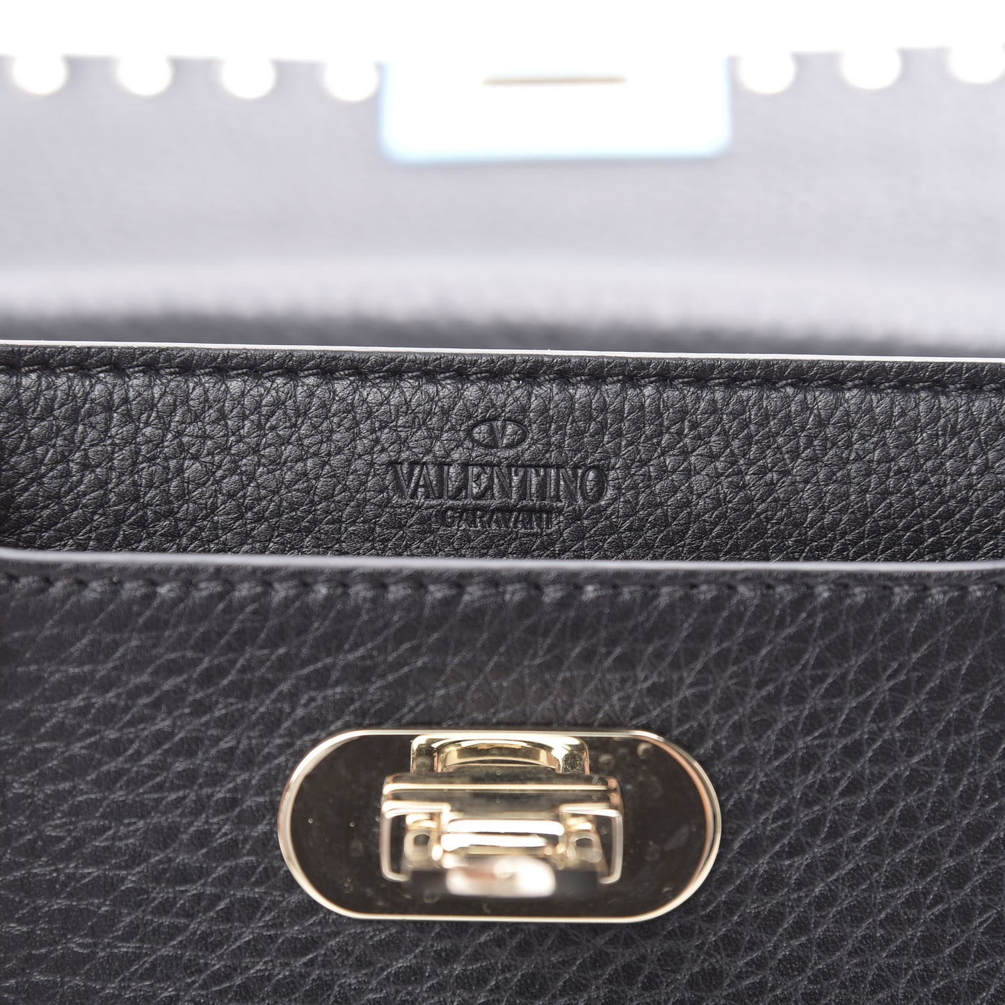 Grained Calfskin Medium Rockstud Chain Bag Black