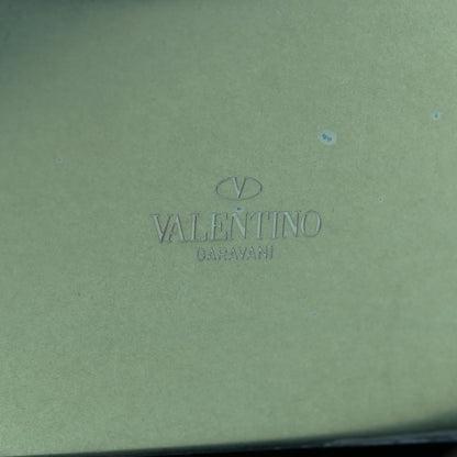 Valentino Garavani Grainy Calfskin Medium VLogo Escape Shopper Rubin 7 of 18