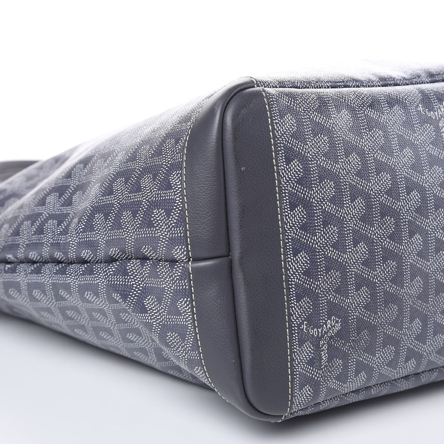 Goyardine Artois MM Grey