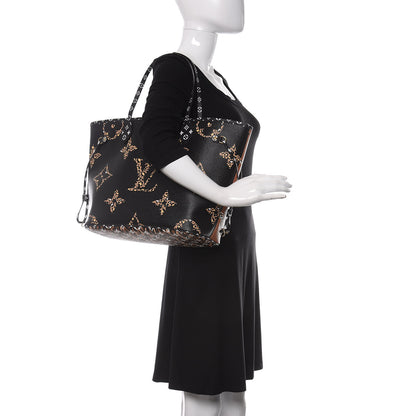 Louis Vuitton Monogram Giant Jungle Neverfull MM Black 2 of 10