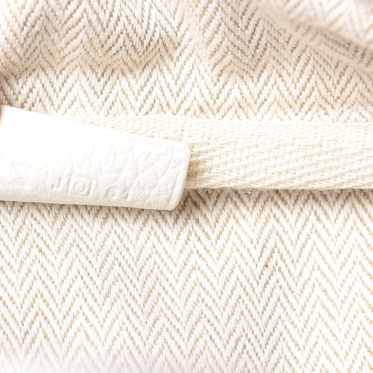 Taurillon Clemence Victoria II 35 White