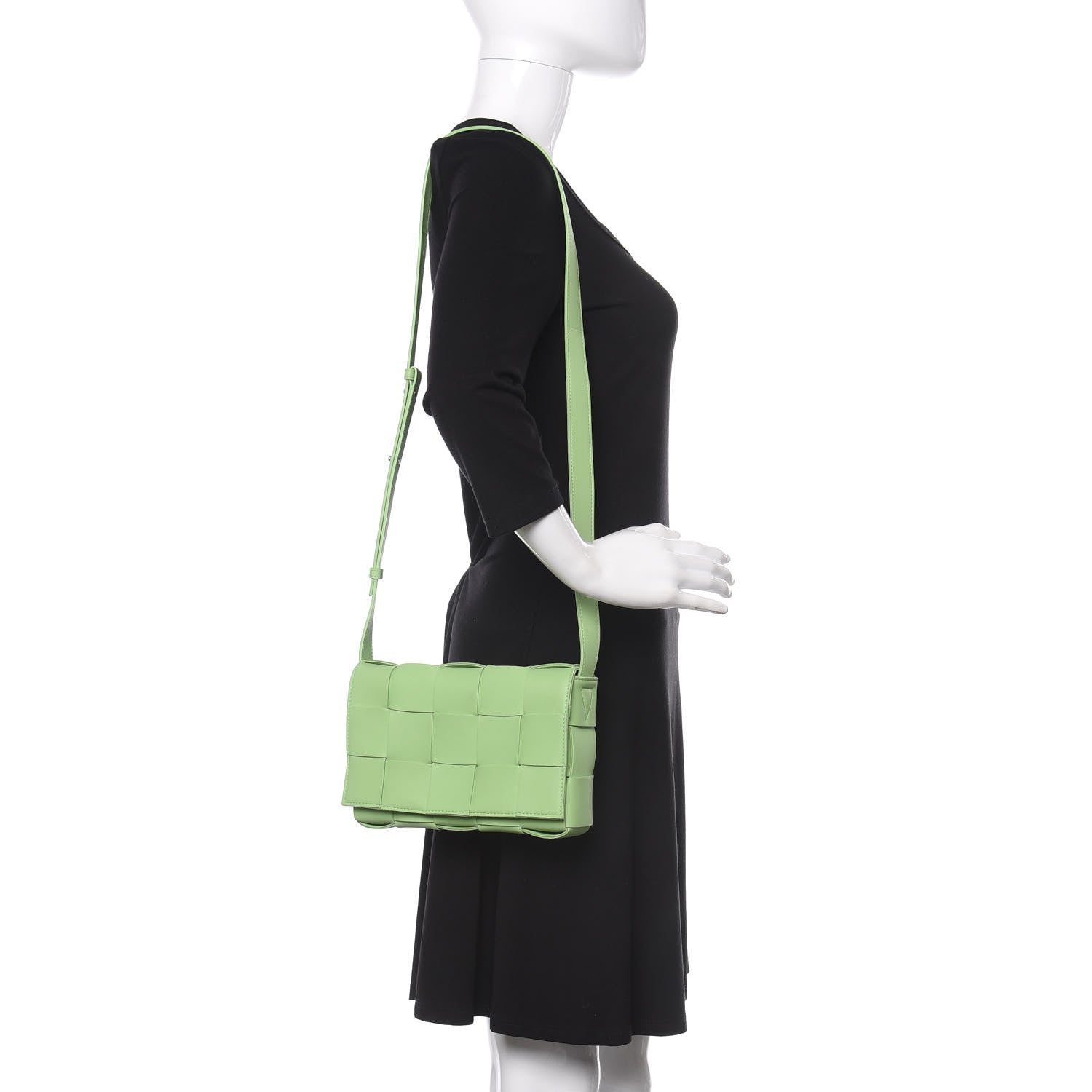 Bottega Veneta Nappa Maxi Intreccio Cassette Bag Pistachio 2 of 10