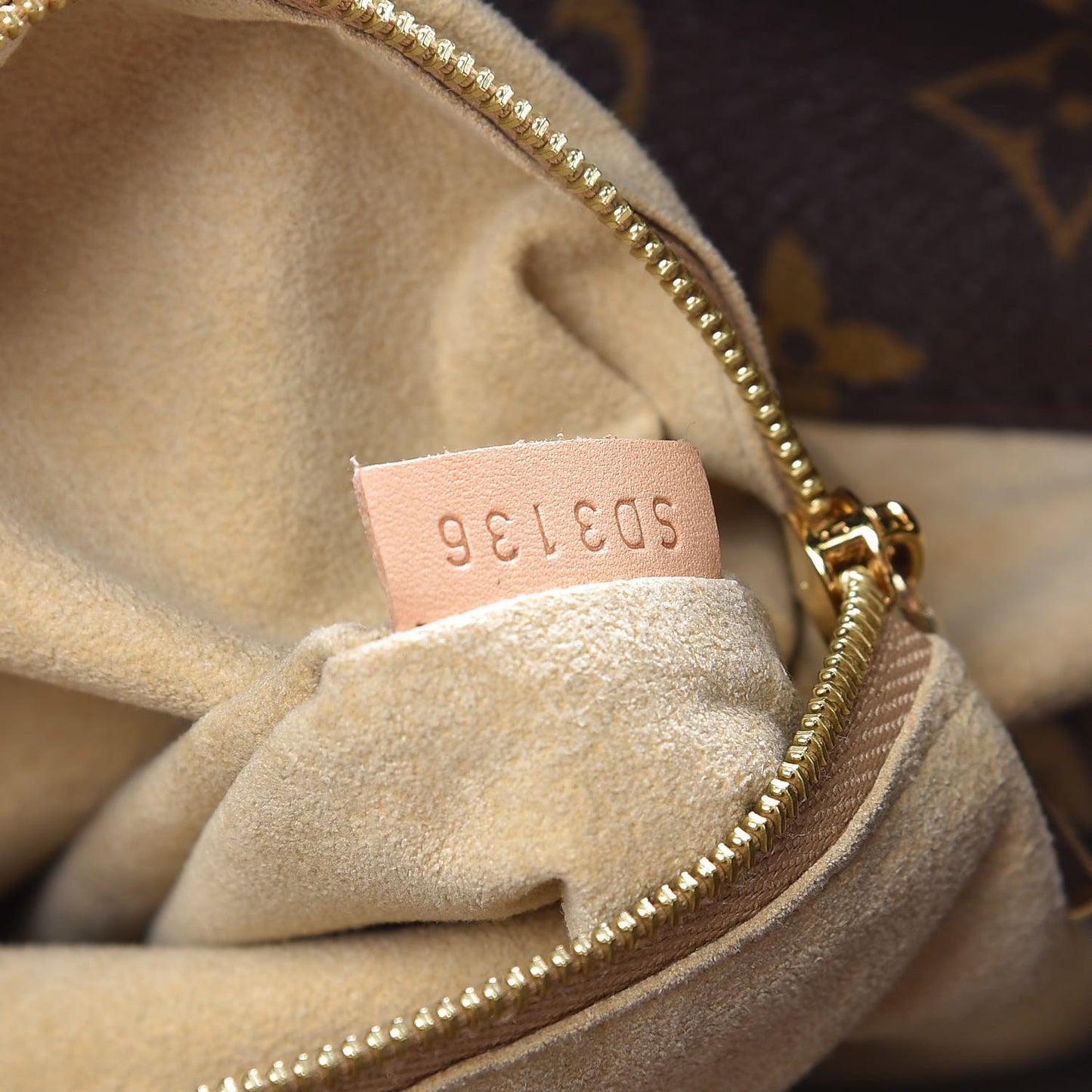 Monogram Artsy MM