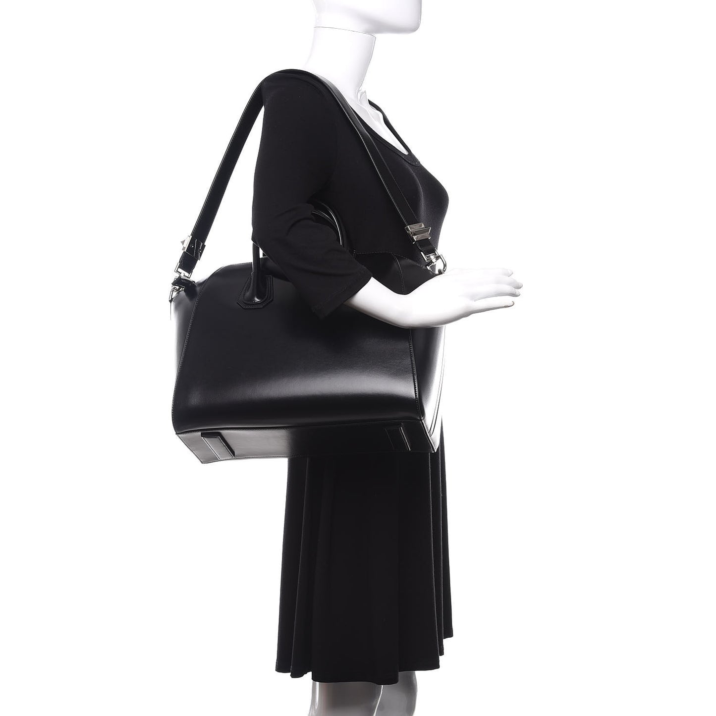 Shiny Lord Calfskin Medium Antigona Black