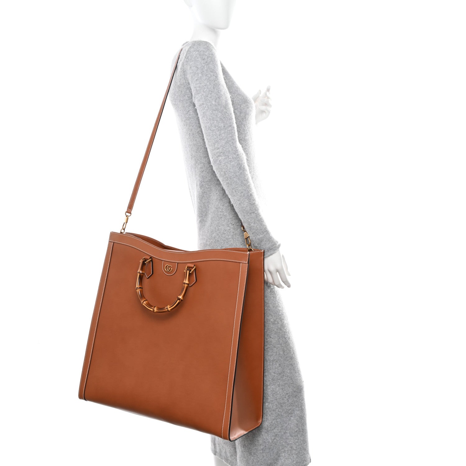Gucci Calfskin Studded Maxi Diana Tote Bag Cuir 2 of 10