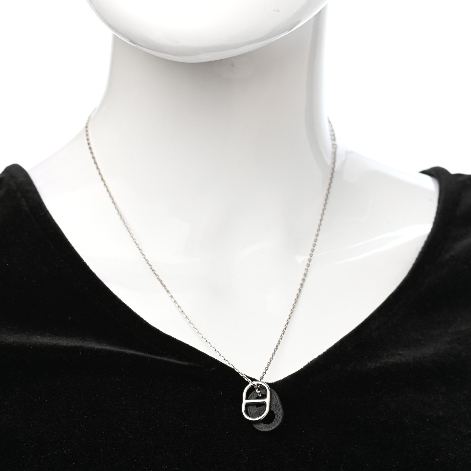 Hermes Swift O'Maillon Pendant Necklace Black 2 of 6