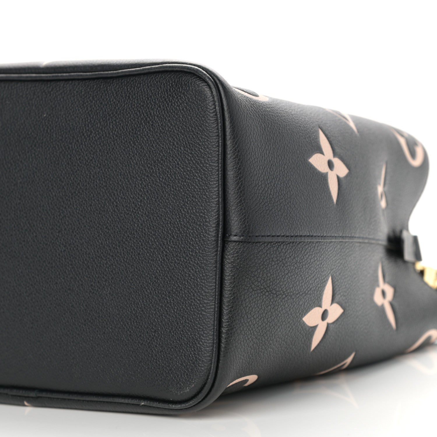 Louis Vuitton Empreinte Monogram Giant Neonoe MM Black Beige 10 of 10
