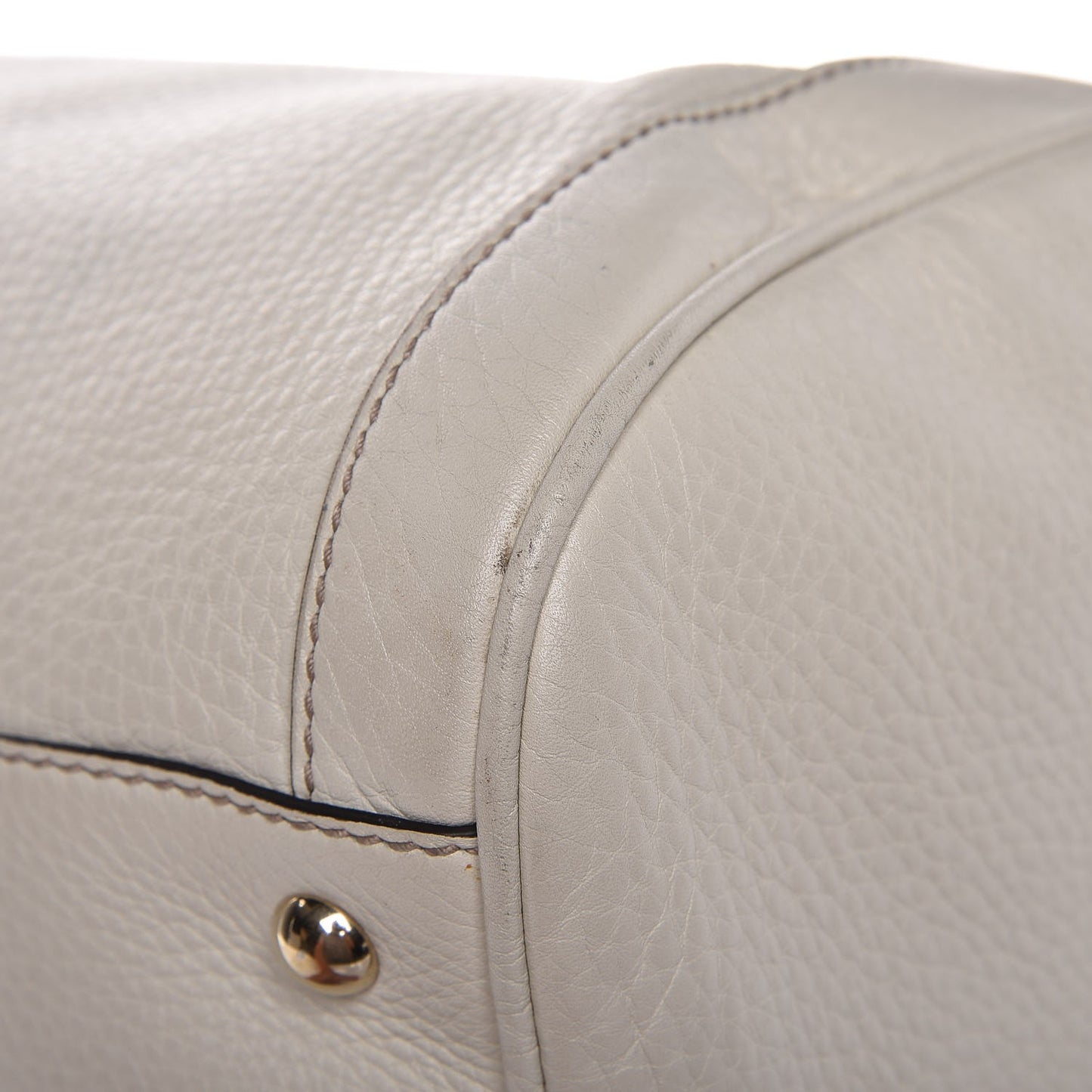 Pebbled Calfskin Medium Soho Boston Off White