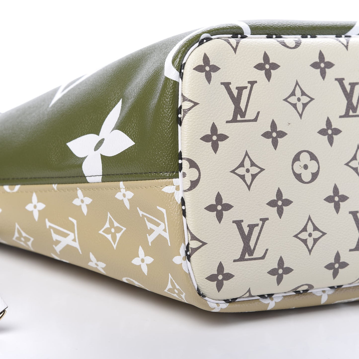 Monogram Giant Neverfull MM Kaki