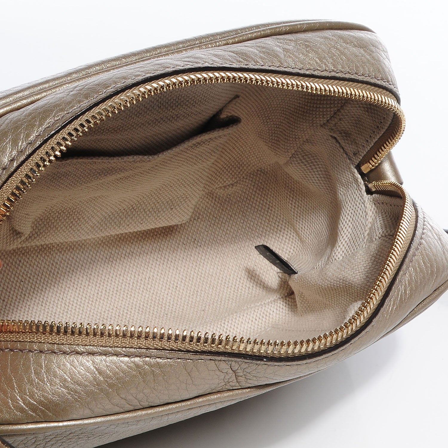 Gucci Metallic Pebbled Calfskin Small Soho Disco Bag Golden Beige 9 of 9