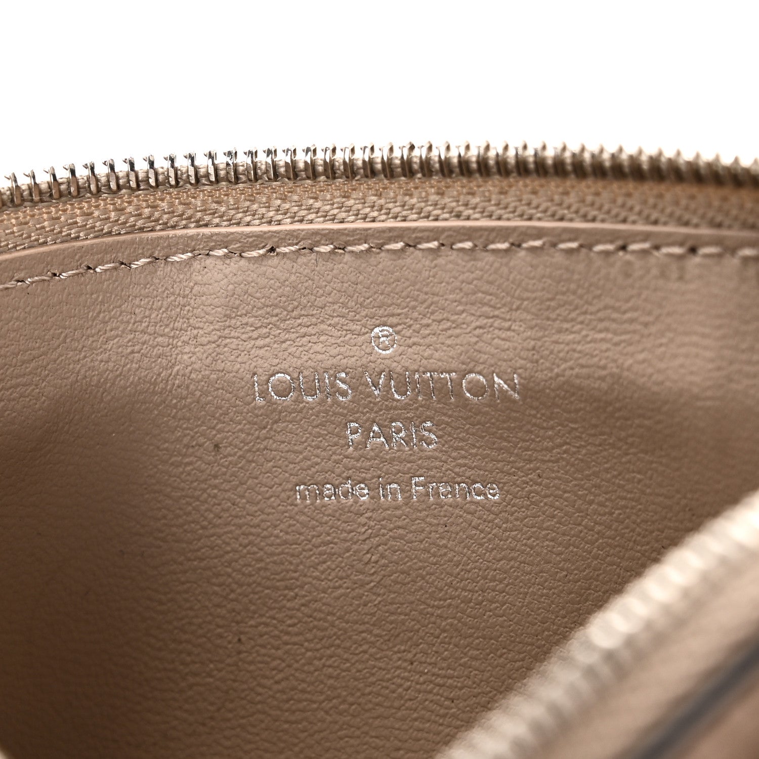 Louis Vuitton Mahina Recto Verso Card Holder Galet 6 of 8
