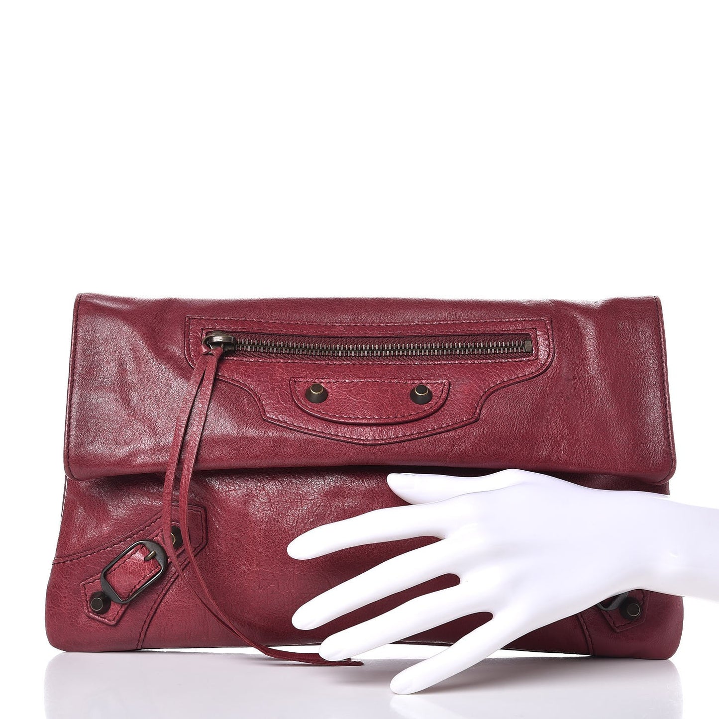 Agneau Classic Hardware Envelope Clutch Cassis