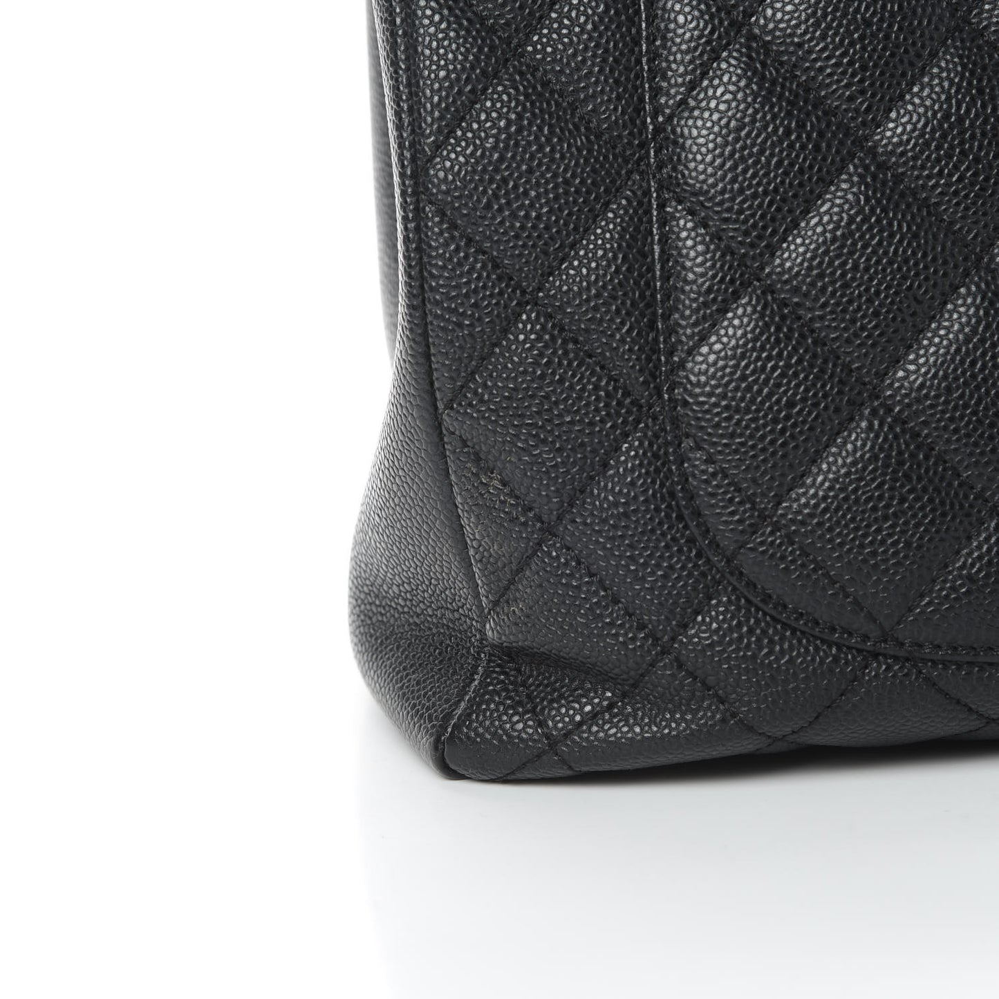 Caviar Quilted XL Grand Shopping Tote GST Black