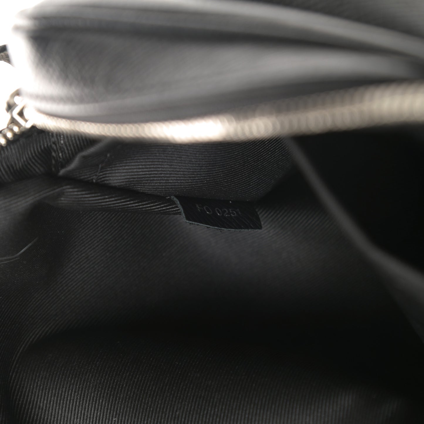 Taiga Monogram Eclipse Outdoor Messenger Black