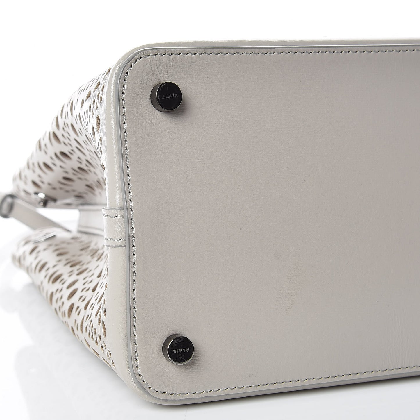 Lux Calfskin Vienne Wave Mina 25 Bag Perle