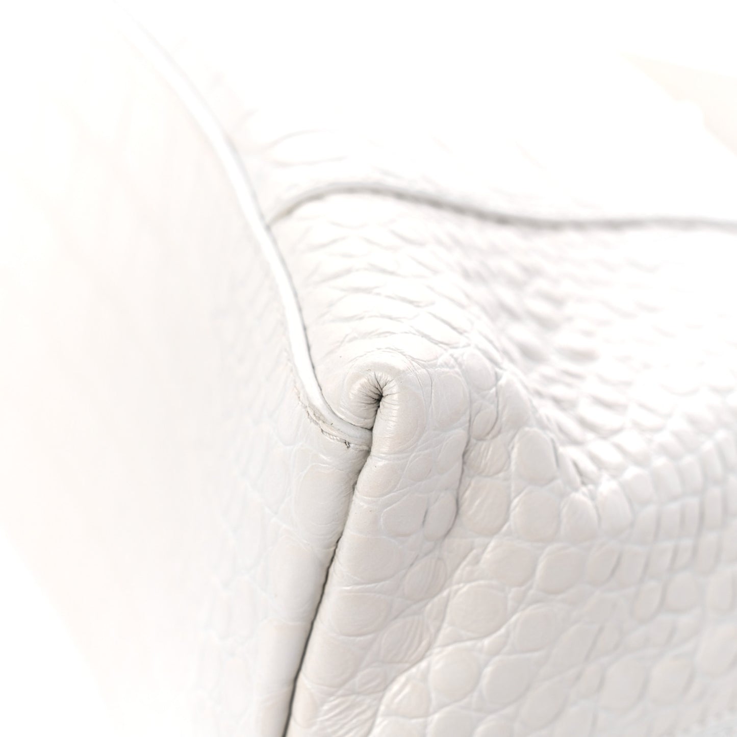 Extra Supple Calfskin Crocodile Embossed M Downtown Shoulder Bag White