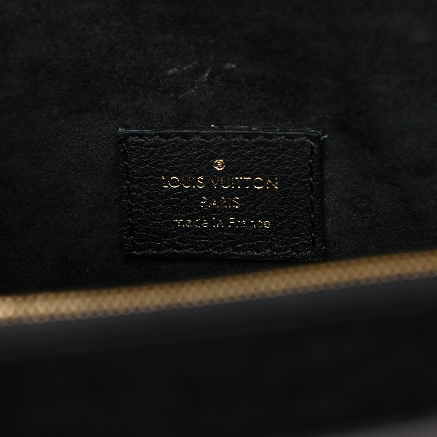 Monogram Victoire Black