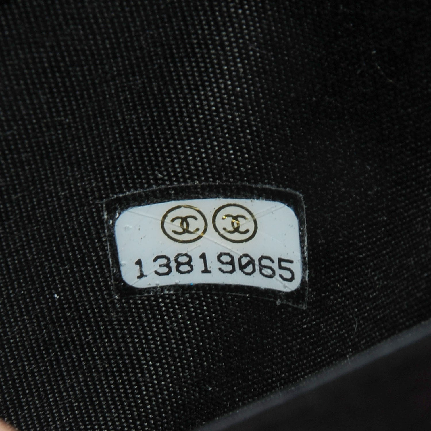 Chanel Caviar Yen CC Wallet Black 6 of 7