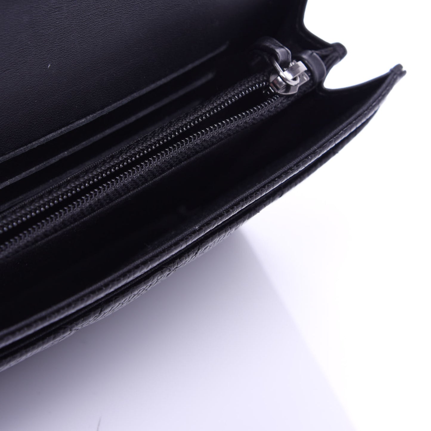 Caviar Quilted Medium Boy Flap Wallet Black