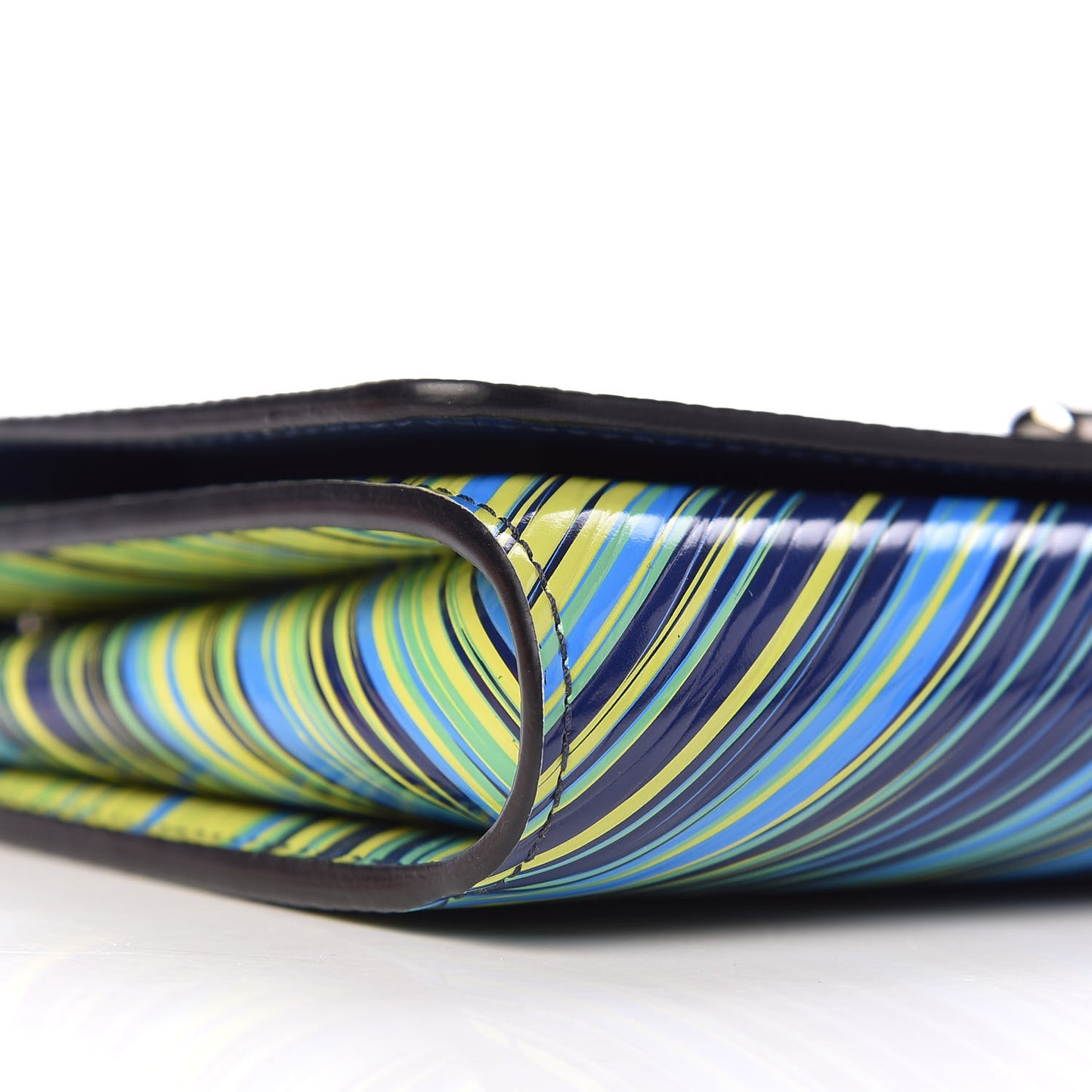 Epi Tropical Printed Twist Chain Wallet Vert Rouge