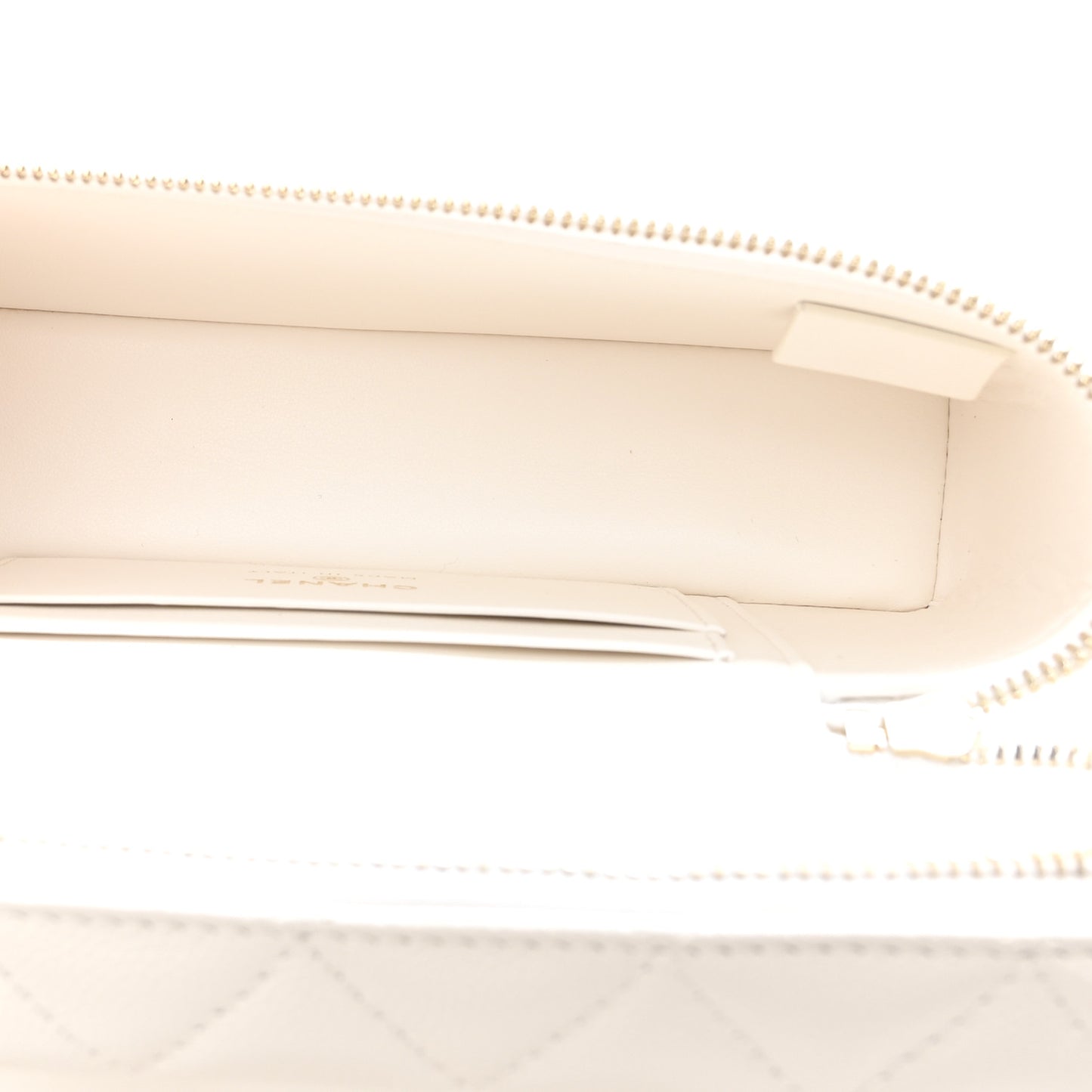 Caviar Quilted Trendy Handle Slim Vanity White