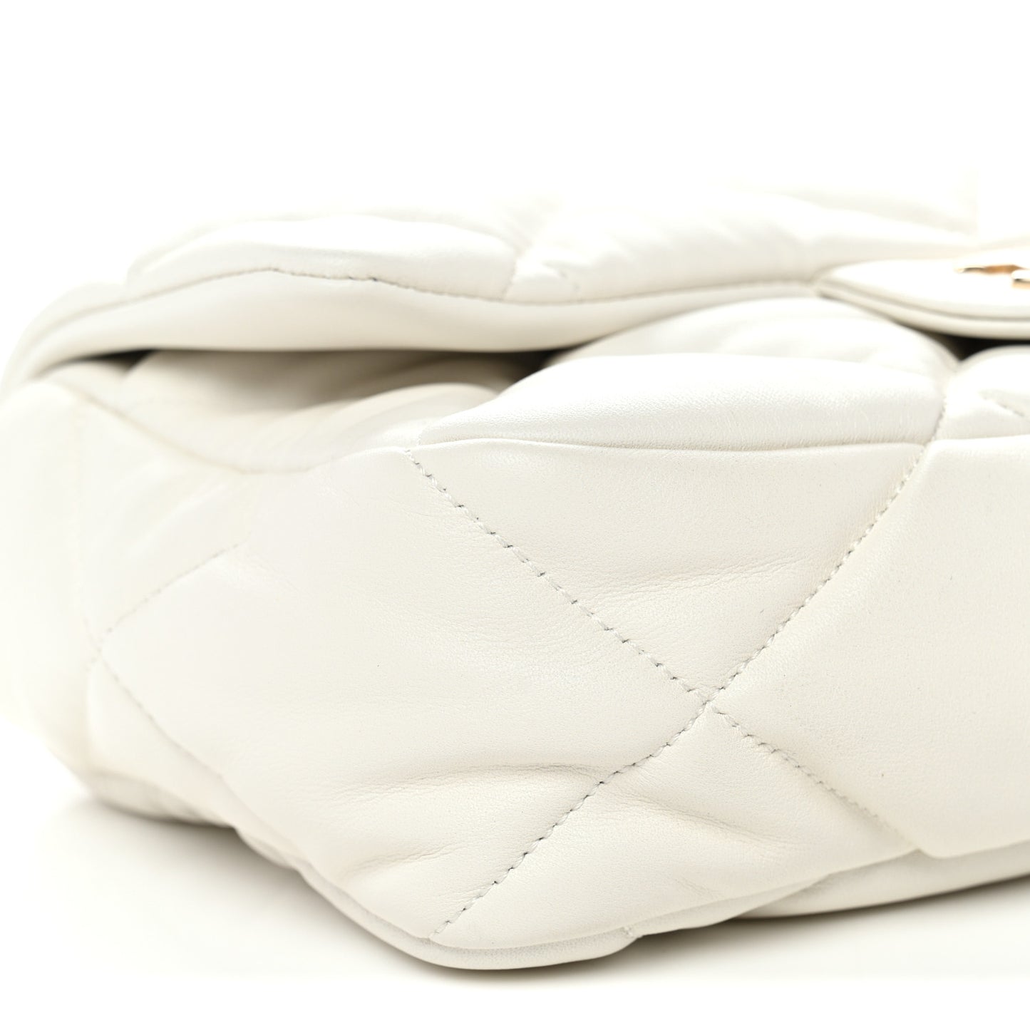 Calfskin Quilted Medium Bubbly Flap White