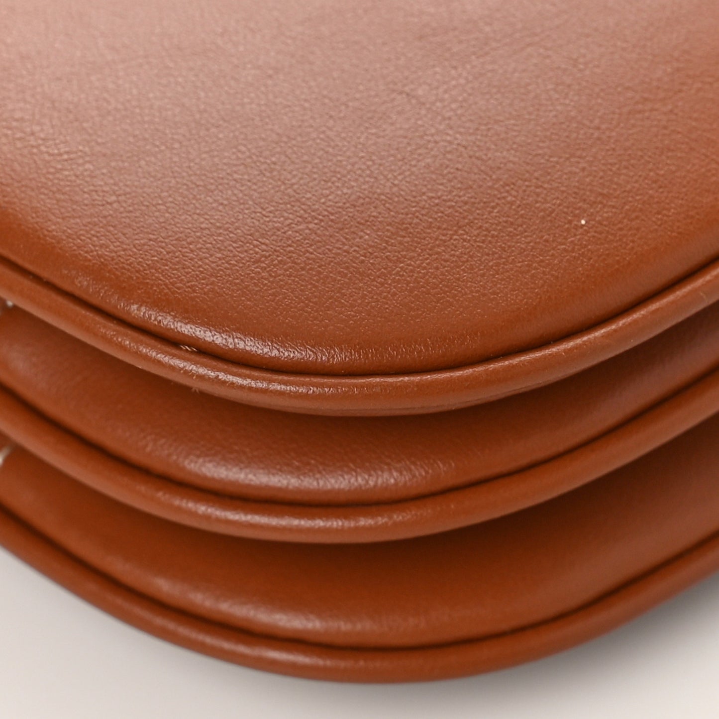 Smooth Calfskin Medium Tabou Tan