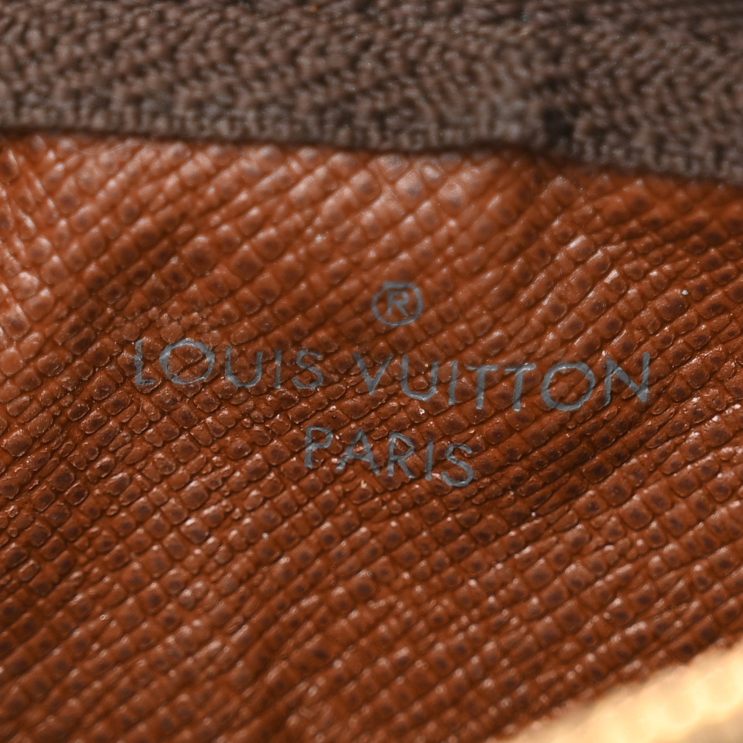 Louis Vuitton Monogram Key Pouch 6 of 7