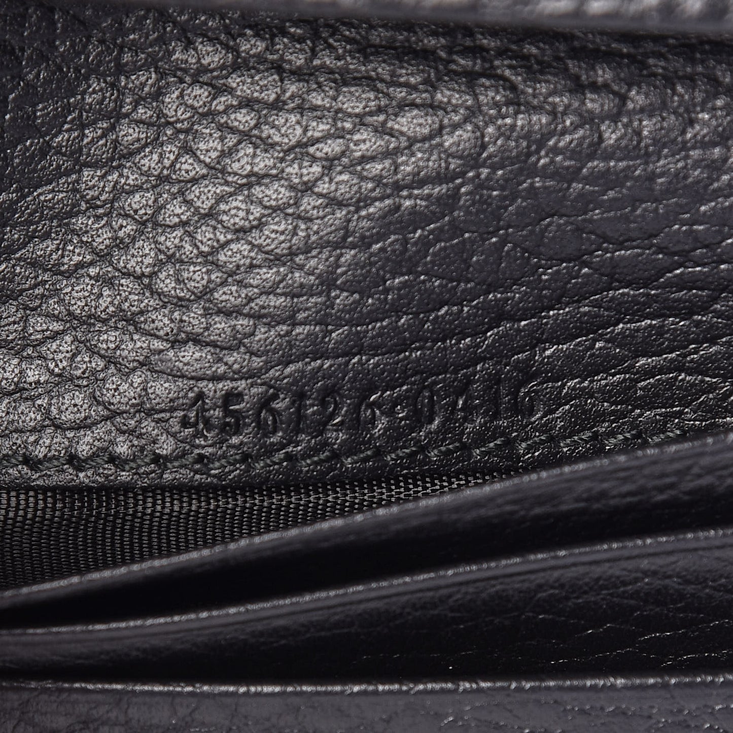Pebbled Calfskin GG Marmont Card Case Black