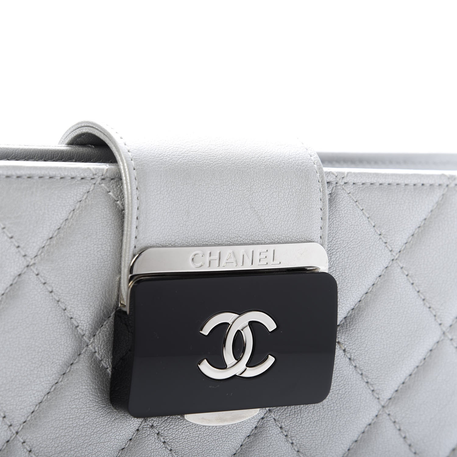 Chanel Metallic Sheepskin Quilted Beauty Lock Clutch Silver 11 of 12