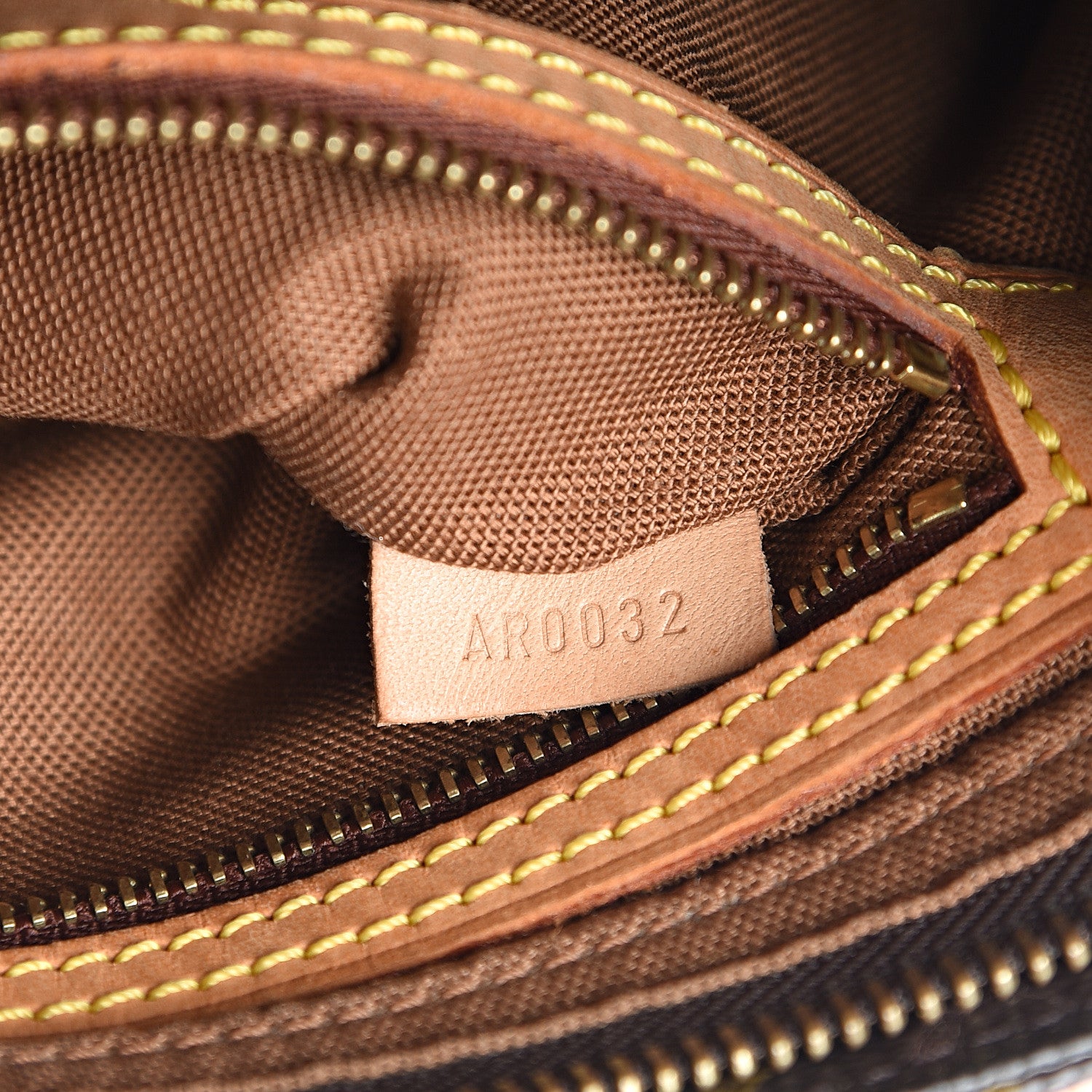 Louis Vuitton Monogram Trotteur 6 of 12