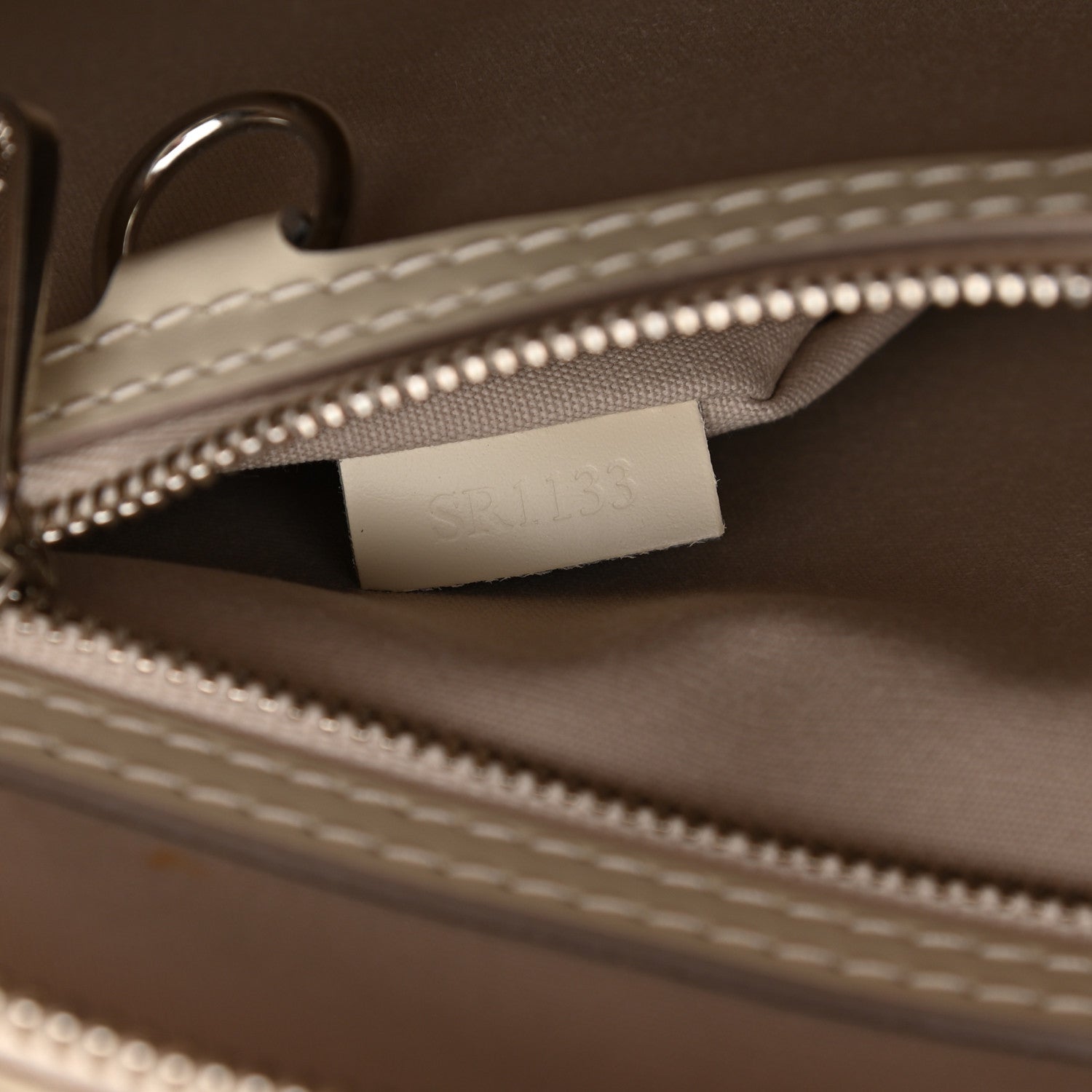 Louis Vuitton Epi Brea GM Ivory 7 of 10