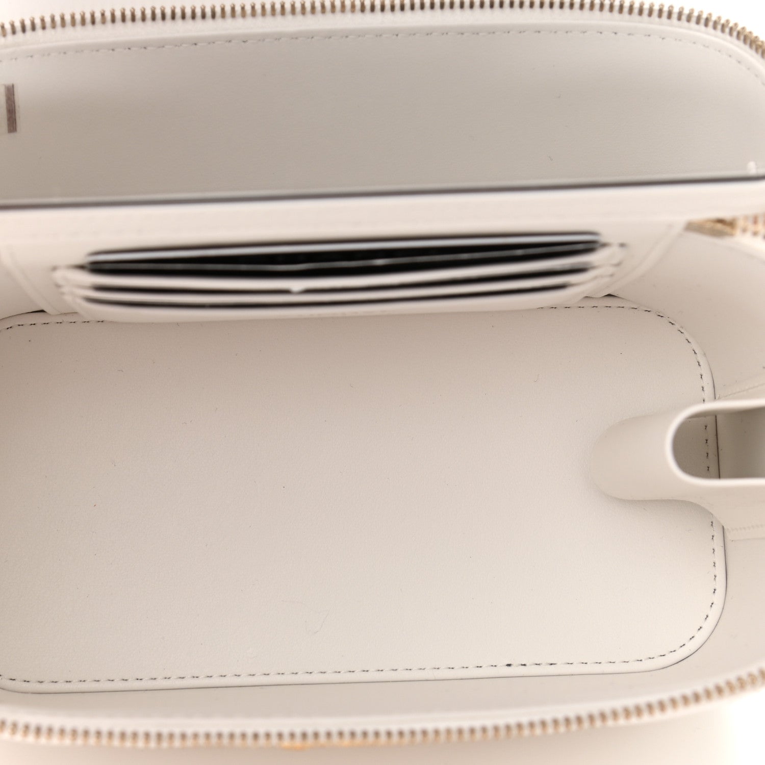 Chanel Shiny Caviar Quilted Pick Me Up Vanity Case White 5 of 12